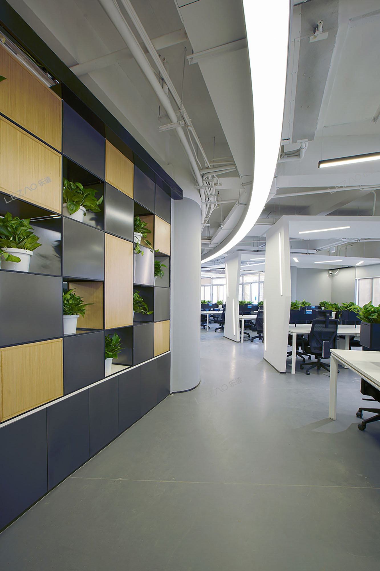深圳精装办公室装修设计风格，做绿色办公，助力企业碳中和-LEZAO乐造整装-乐造办公整装公司